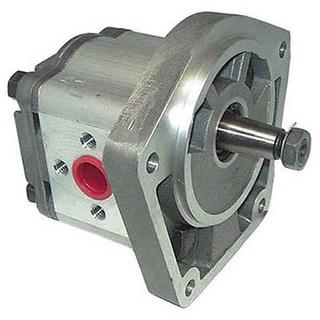 HYDRAULIC PUMP CASE 704330R95